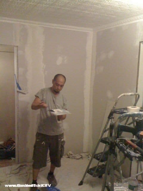 sheetrock plaster walls