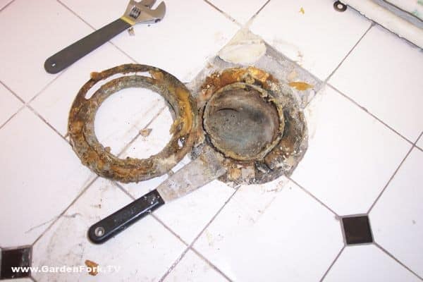 Toilet Repair How To Replace A Broken Toilet Flange Gardenfork