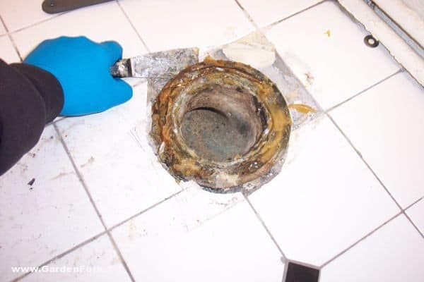 Toilet Repair How To Replace A Broken Toilet Flange Gardenfork