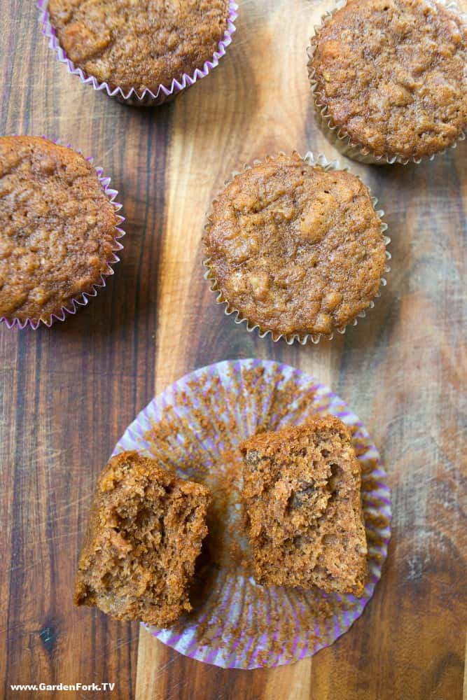 Spiced Pearsauce Muffins | GardenFork.TV