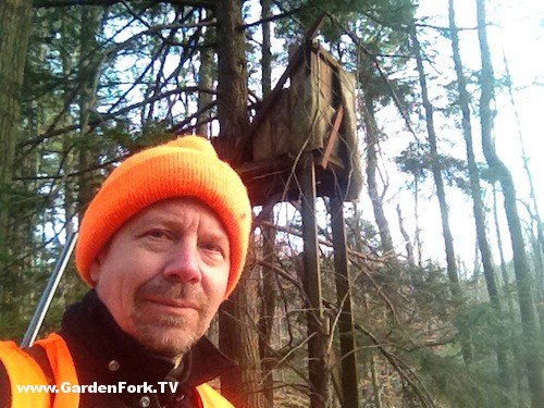 sitting-in-a-diy-deer-stand-4