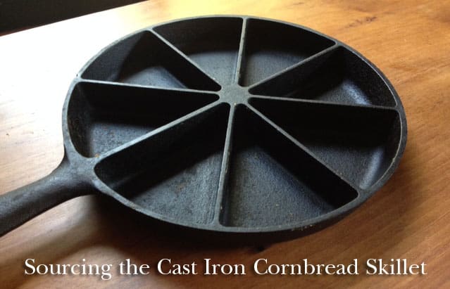 Lodge Cast Iron Divided Cornbread Skillet Pan Pie Shape USA D2 8CB 9 inch 8  Pcs