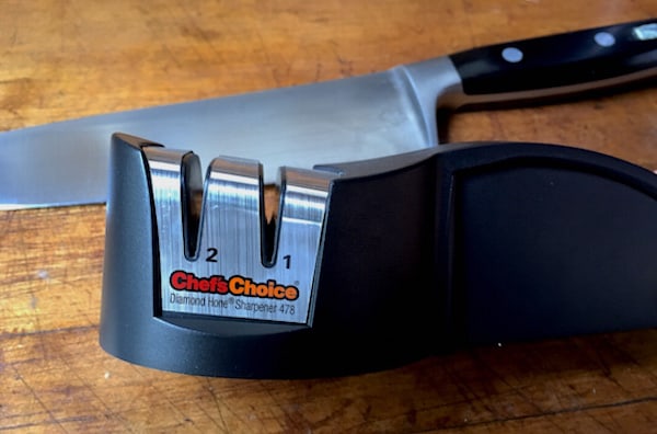 Cheap pull knife sharpener
